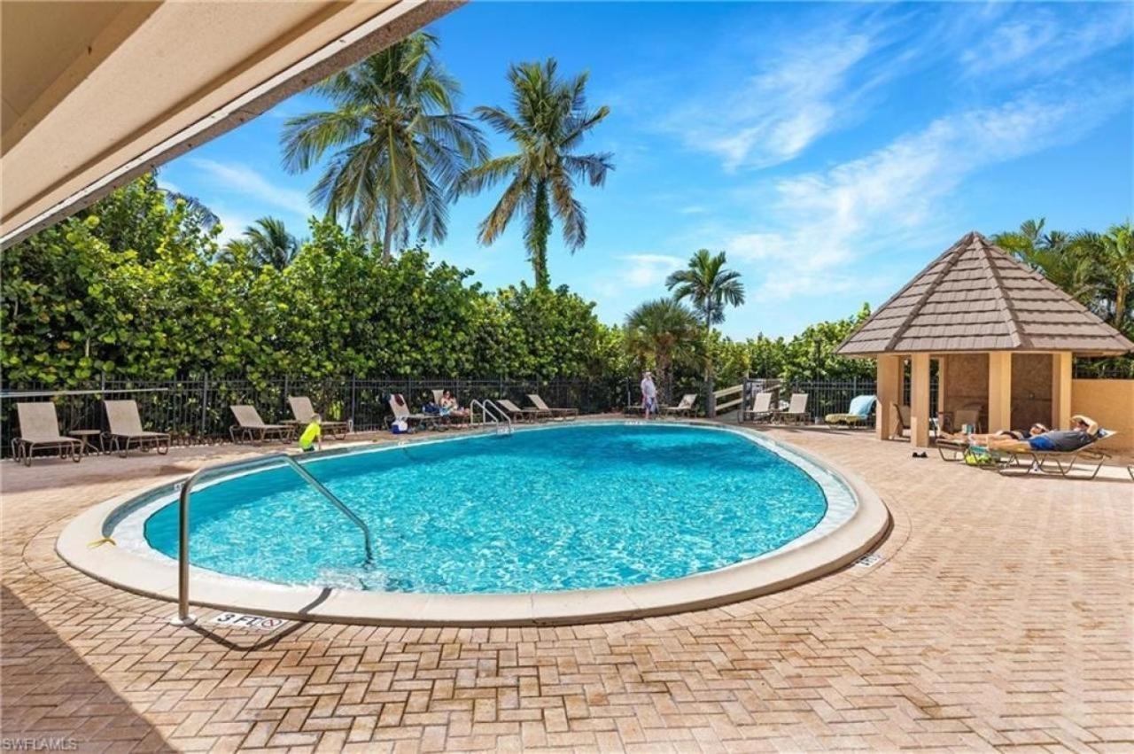 The Sea-Winds Condo I Renovated Beachfront 2 Bed 2 Bath Condo Pulau Marco Luaran gambar