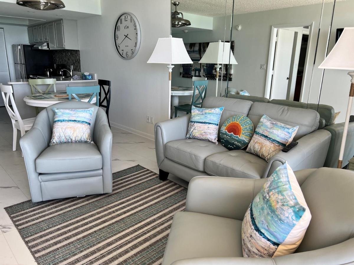 The Sea-Winds Condo I Renovated Beachfront 2 Bed 2 Bath Condo Pulau Marco Luaran gambar